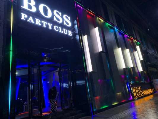 新郑boss酒吧多少钱（郑州酒吧上班多少钱一个月）-图1